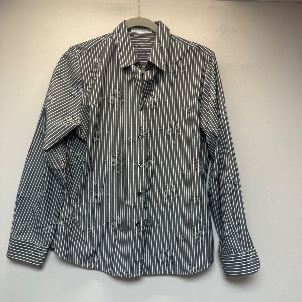 Foxcroft Button Down Shirt Womens 10 Gray Striped Floral Wrinkle Free Long